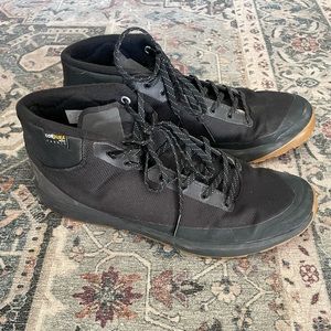 Salomon Mens Acro Chukka Water Resistant Cordura Urban Hiking black - size 11